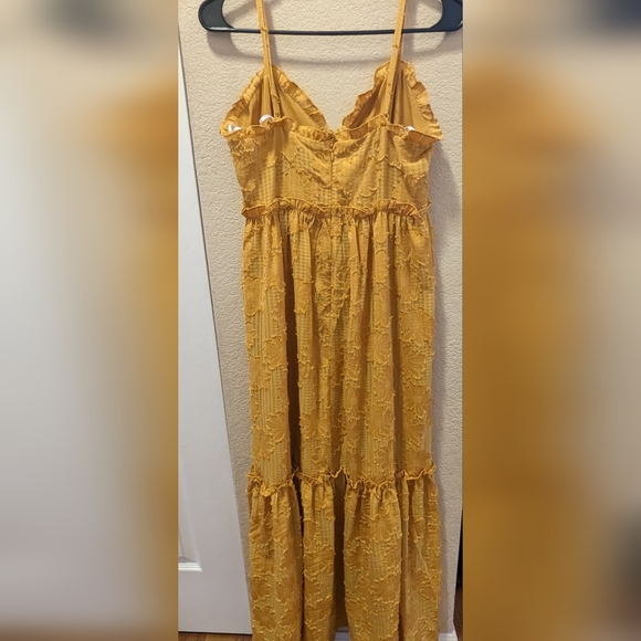 Pretty yellow midi - Picture 2 of 4